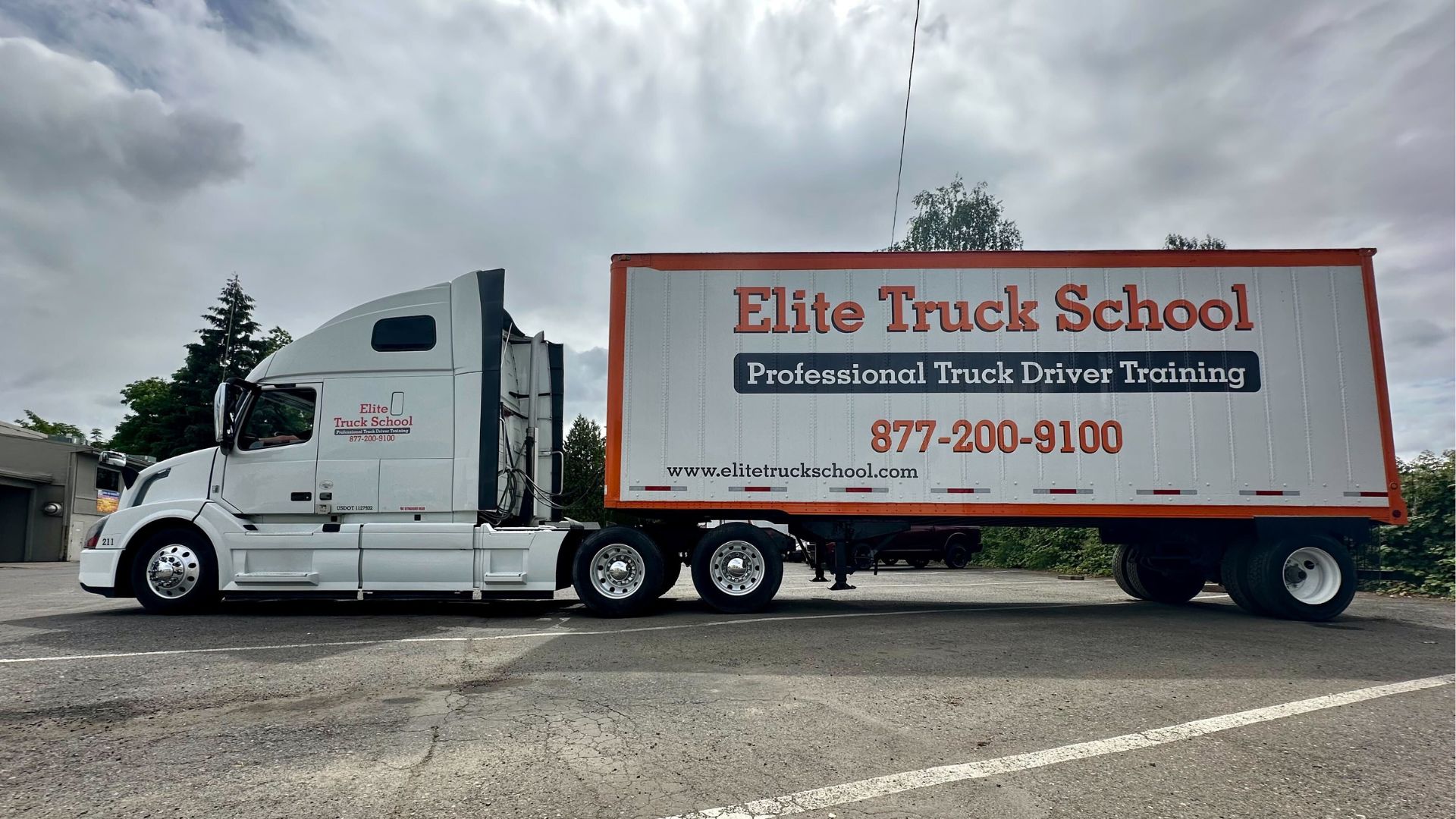 Image of an Elite Truck School semi truck from a side view